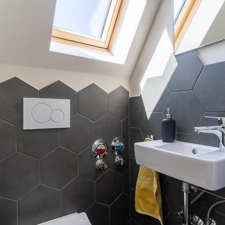 Apartment - Krabbenbroetchen